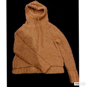 Super soft and warm knit sweater w/hood